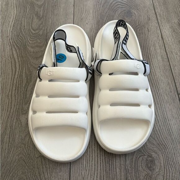 UGG sport Yeah slides very comfortable and lightweight - Picture 1 of 5
